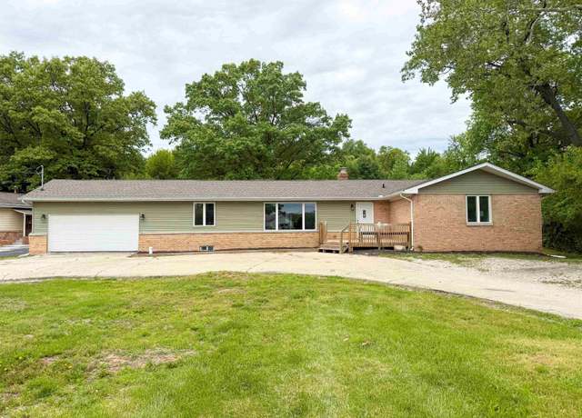 Property at 22073 County Road 10 West, Elkhart, IN 46514, 4 beds, 2 baths
