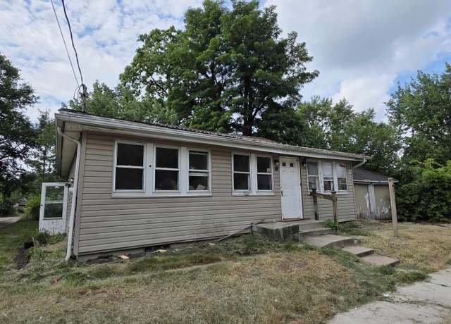 Property at 3110 Vine St, South Bend, IN 46615, 2 beds, 1 bath