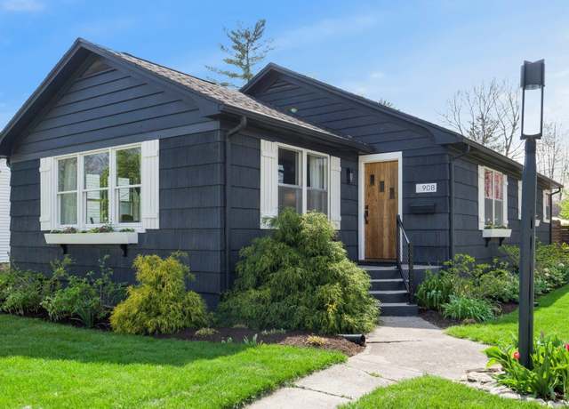 Property at 908 N Wayne St, North Manchester, IN 46962, 3 beds, 2 baths