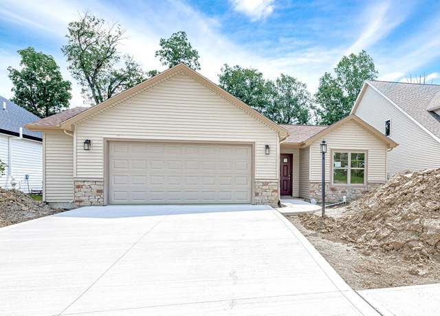 Property at 601 Valley River Dr, Columbia City, IN 46725, 3 beds, 2 baths