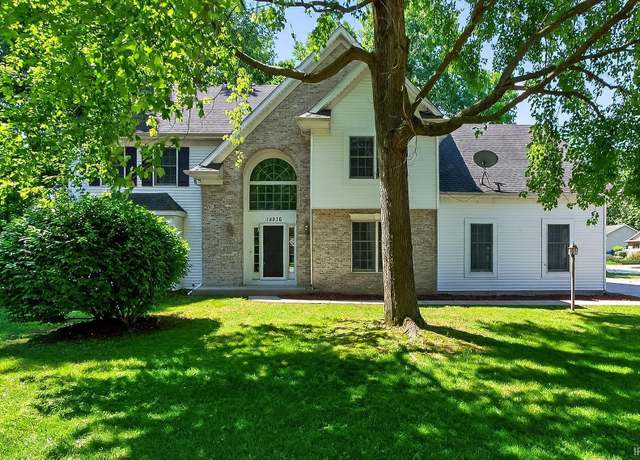 Property at 14276 Old Pine Ln, Mishawaka, IN 46545, 5 beds, 3 baths