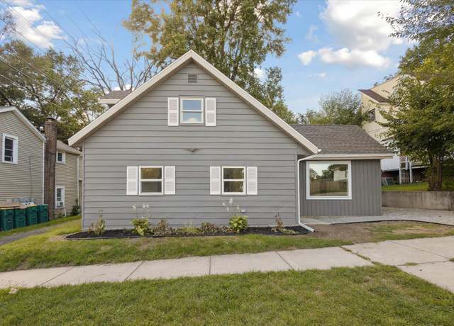 Property at 711 Ann St, Mishawaka, IN 46545, 3 beds, 1 bath