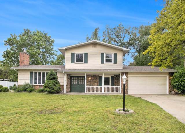 Property at 27 Manchester Ln, Elkhart, IN 46514, 4 beds, 1.5 baths