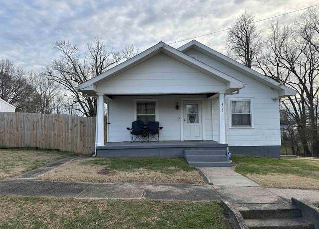 Property at 406 E Lafayette St, Winslow, IN 47598, 2 beds, 1 bath