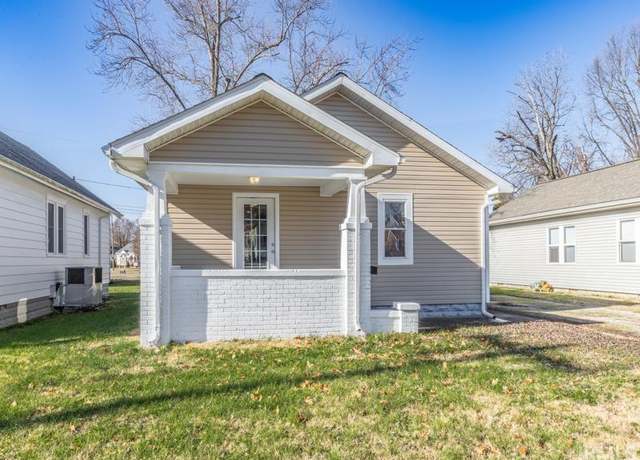 Property at 1002 Weinbach Ave, Evansville, IN 47711, 2 beds, 1 bath