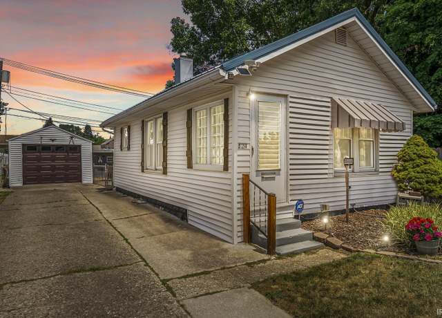 Property at 124 E Omer Ave, Mishawaka, IN 46545, 2 beds, 1 bath