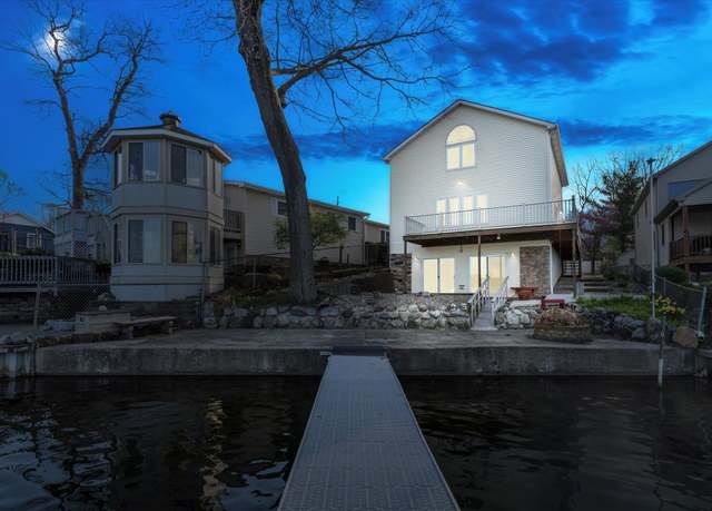 Property at 7516 N Anderson Dr, Walkerton, IN 46574, 3 beds, 2.5 baths