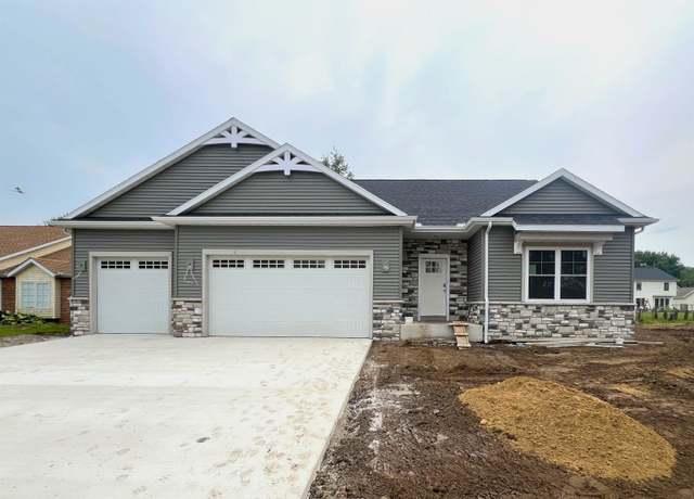 Property at 1401 Wilderness Trl, Osceola, IN 46561, 3 beds, 2 baths