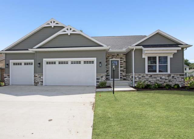 Property at 1401 Wilderness Trl, Osceola, IN 46561, 3 beds, 2 baths
