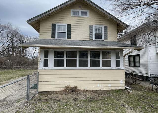 Property at 833 E Dubail Ave, South Bend, IN 46613, 3 beds, 1 bath