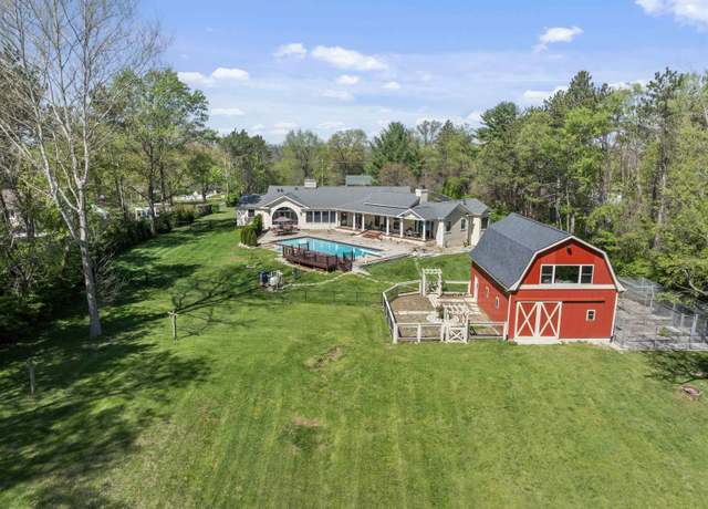 Property at 2424 N Dunn St, Bloomington, IN 47408, 4 beds, 4.5 baths