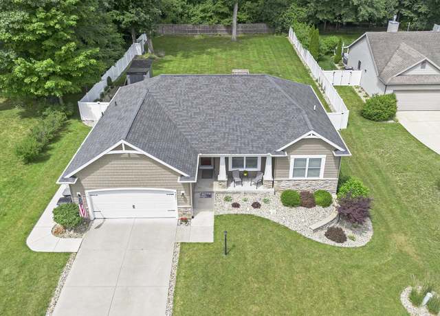 Property at 4307 Garden Oak Dr, South Bend, IN 46628, 5 beds, 3 baths