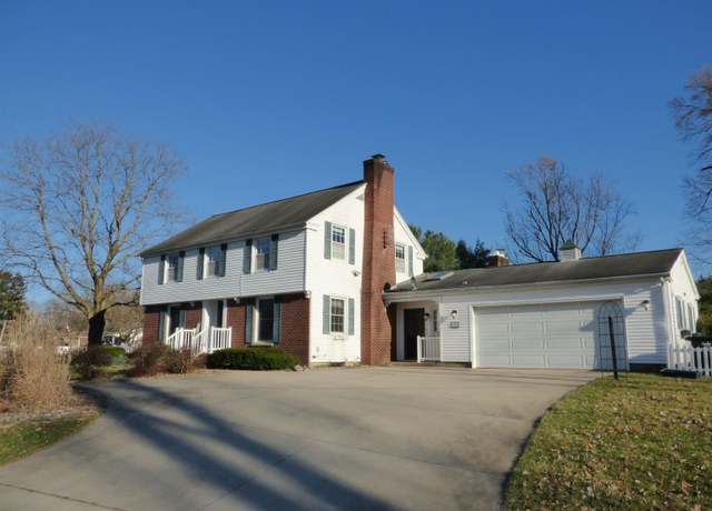Property at 3601 Holly Dr, Elkhart, IN 46514, 3 beds, 2 baths