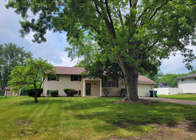 Property at 18411 Westover Dr, South Bend, IN 46637, 4 beds, 2 baths