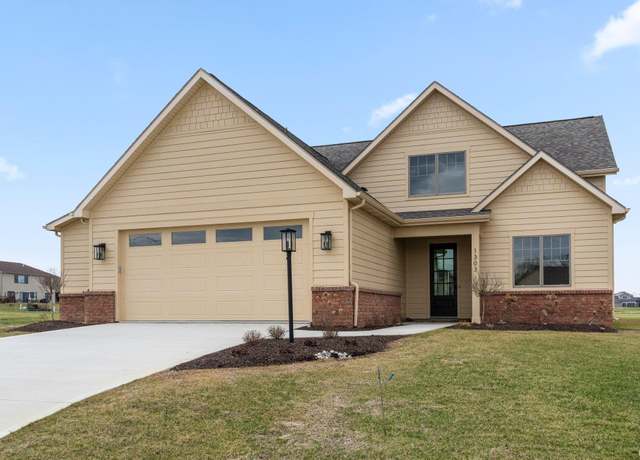 Property at 1303 Troon Ct, Auburn, IN 46706, 3 beds, 2.5 baths