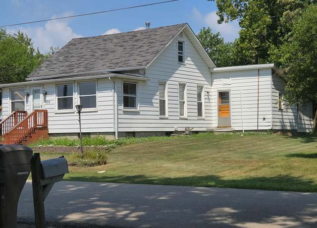 Property at 930 W Maple St, Waterloo, IN 46793, 2 beds, 1 bath