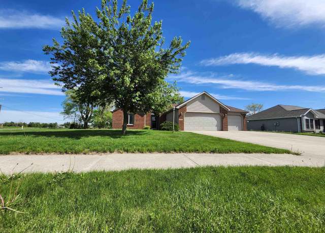 Property at 300 Crown Hill Dr, Huntington, IN 46750, 3 beds, 2 baths