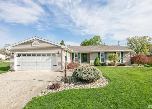 Property at 23447 Crestwood Dr, Elkhart, IN 46514, 3 beds, 2 baths