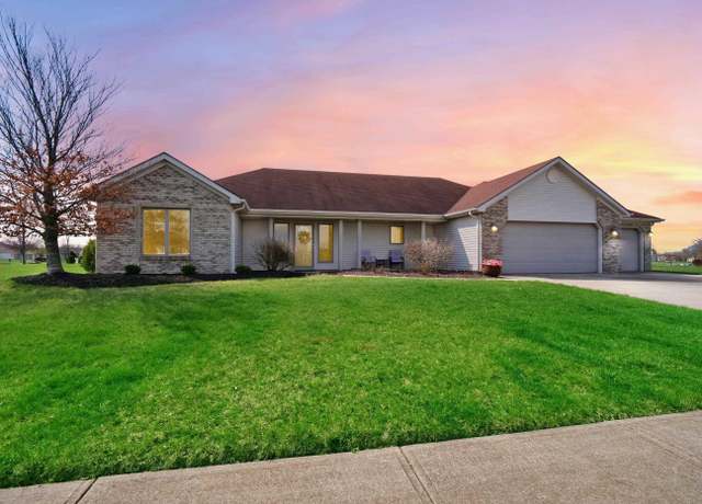 Property at 1224 E Edge Water Ct, Decatur, IN 46733, 3 beds, 2.5 baths