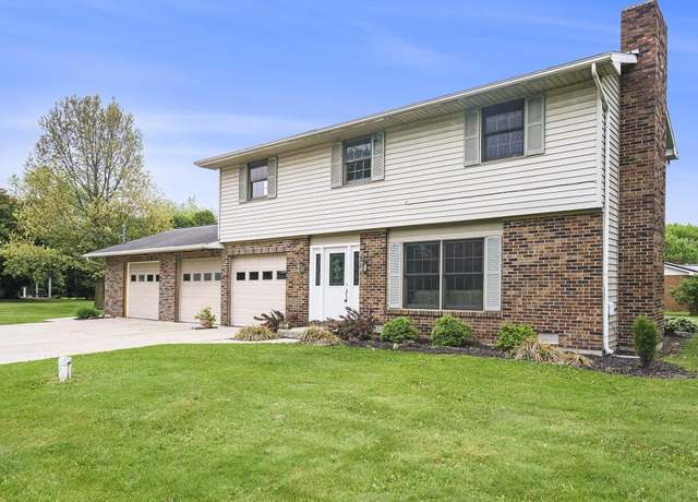 Property at 1911 E Walnut St, Warsaw, IN 46582, 4 beds, 2 baths