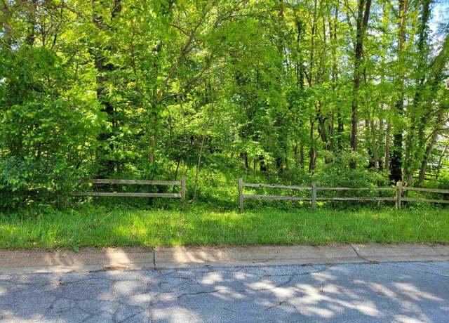 Property at 312 Tiger Ct, New Carlisle, IN 46552