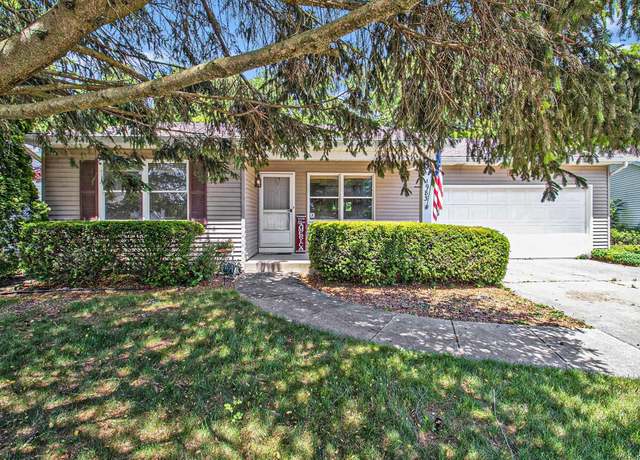 Property at 1983 Greenock St, South Bend, IN 46614, 3 beds, 2 baths