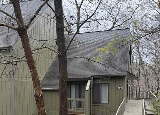 Property at 9410 Lake Ridge Dr, Bloomington, IN 47401, 3 beds, 2 baths