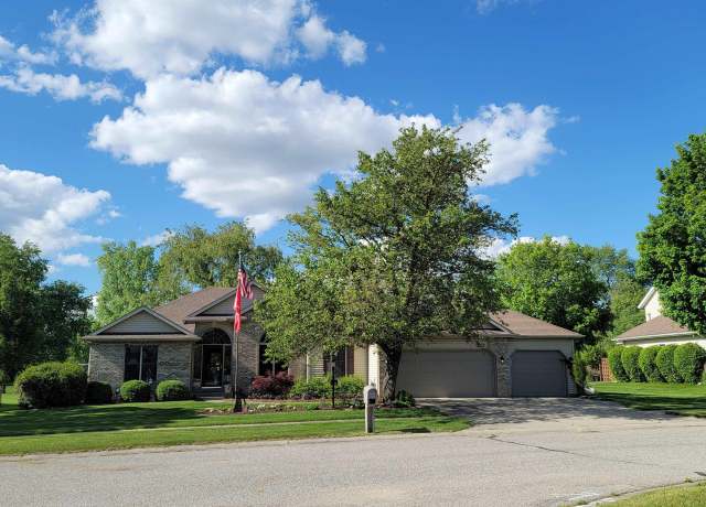 Property at 18961 Wilson Dr, Goshen, IN 46528, 5 beds, 3 baths