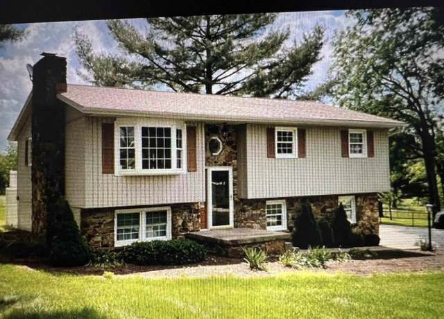 Property at 222 Shawswick Station Rd, Bedford, IN 47421, 3 beds, 2 baths