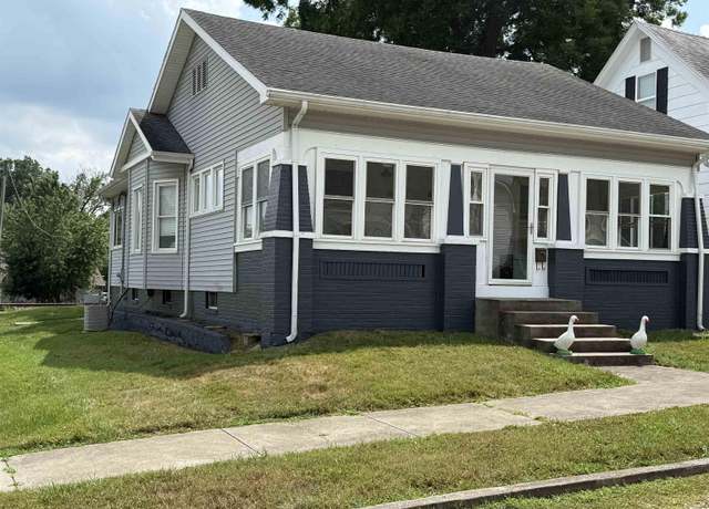 Property at 312 W Columbia St, Oakland City, IN 47660, 3 beds, 1 bath