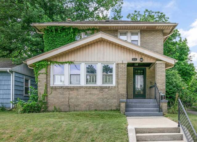 Property at 818 E Eckman St, South Bend, IN 46614, 2 beds, 1.5 baths