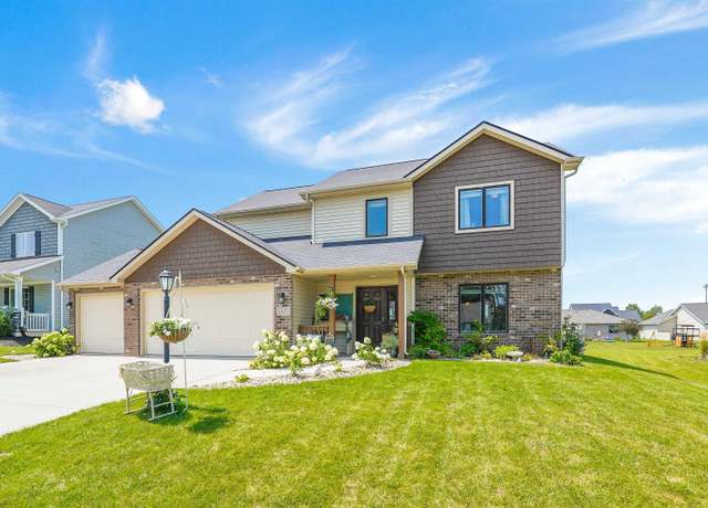 Property at 2125 Lindenwood Ave, Warsaw, IN 46580, 4 beds, 2.5 baths