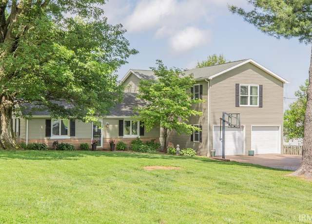 Property at 3100 Magnolia Ln, Evansville, IN 47715, 3 beds, 2 baths