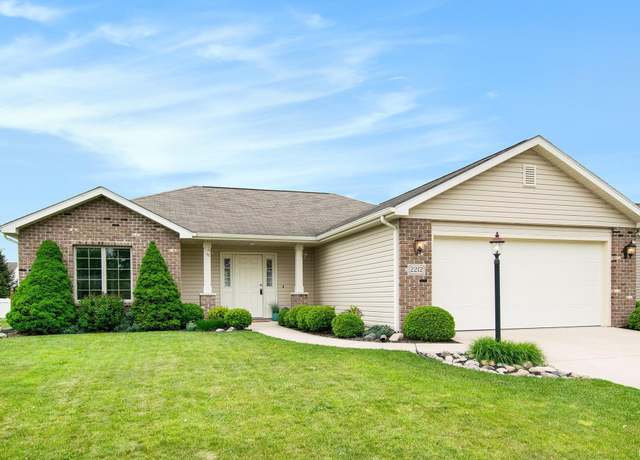 Property at 2212 Highlander Dr, Warsaw, IN 46580, 3 beds, 2 baths