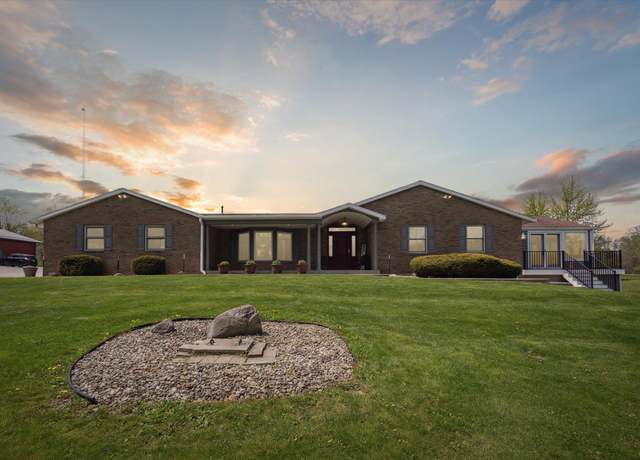 Property at 63777 Oak Rd, South Bend, IN 46614, 3 beds, 2.5 baths