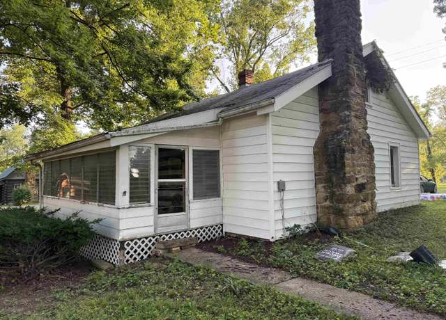 Property at 2120 S Curry Pike, Bloomington, IN 47403, 3 beds, 1 bath