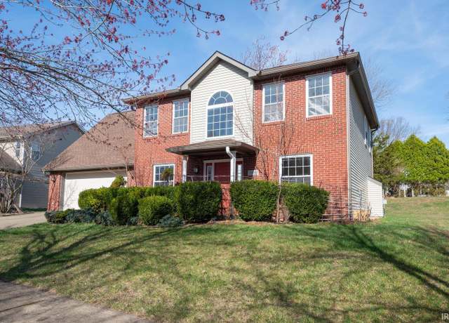 Property at 3308 S Southern Oaks Dr, Bloomington, IN 47401, 3 beds, 2.5 baths