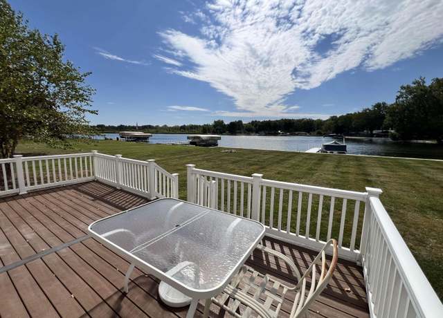 Property at 83 Ems B27 Ln Ln, Pierceton, IN 46562, 3 beds, 2.5 baths