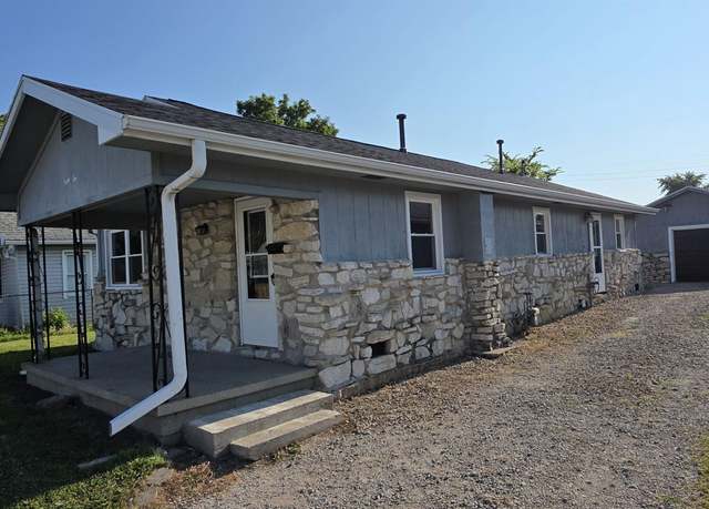Property at 810 S Calumet St, Kokomo, IN 46902, 3 beds, 1 bath
