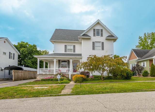 Property at 1522 13th St, Bedford, IN 47421, 4 beds, 2.5 baths