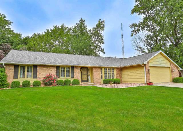 Property at 1402 Ivy Ct, North Manchester, IN 46962, 3 beds, 2 baths