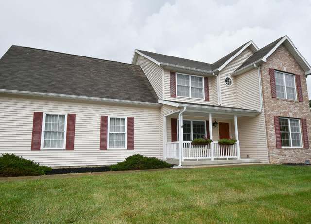 Property at 4182 W Boheny Dr, Bloomington, IN 47404, 4 beds, 2.5 baths