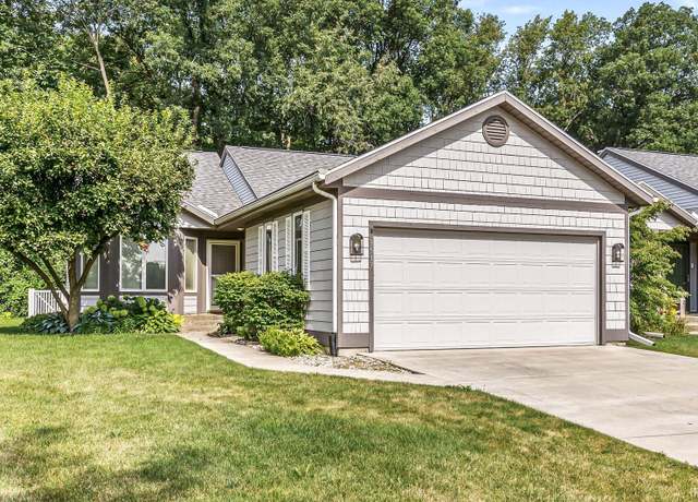 Property at 3517 Bent Oak Trl, Elkhart, IN 46517, 2 beds, 3 baths