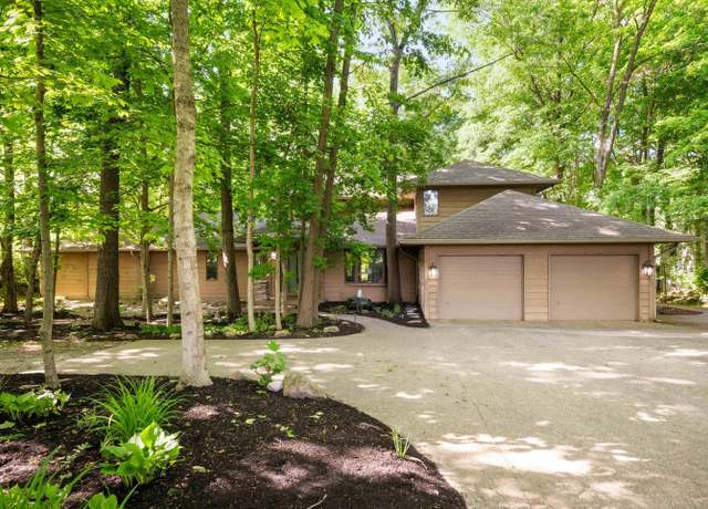 Property at 7301 W River Rd, Yorktown, IN 47396, 4 beds, 2.5 baths
