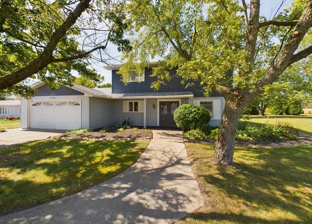 Property at 1326 Stag Dr, Fort Wayne, IN 46804, 4 beds, 2.5 baths