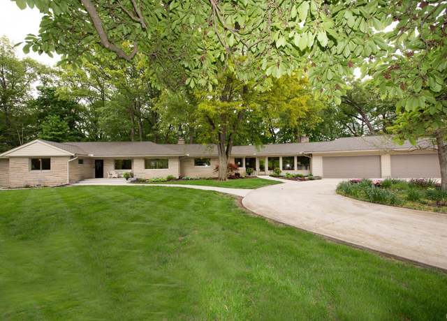 Property at 321 Overlook Dr, West Lafayette, IN 47906, 4 beds, 3 baths