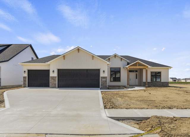 Property at 4843 Silverstone Psge, Fort Wayne, IN 46818, 3 beds, 2 baths