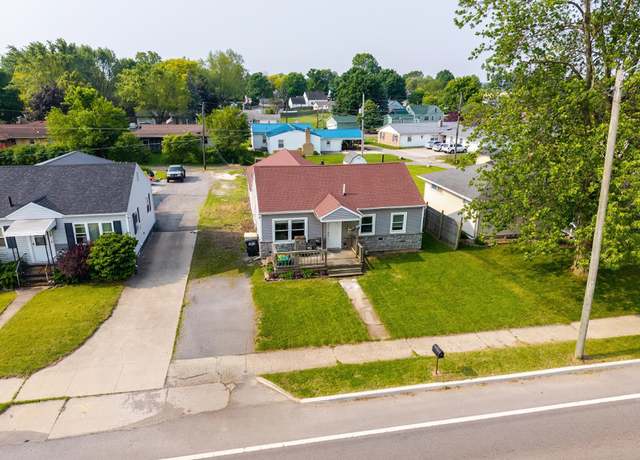 Property at 210 E North St, Kendallville, IN 46755, 2 beds, 1 bath