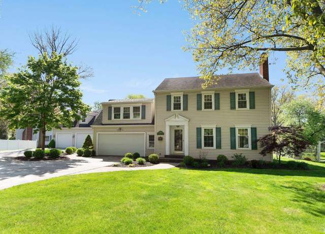 Property at 2410 Springfield Ave, Fort Wayne, IN 46805, 4 beds, 2.5 baths