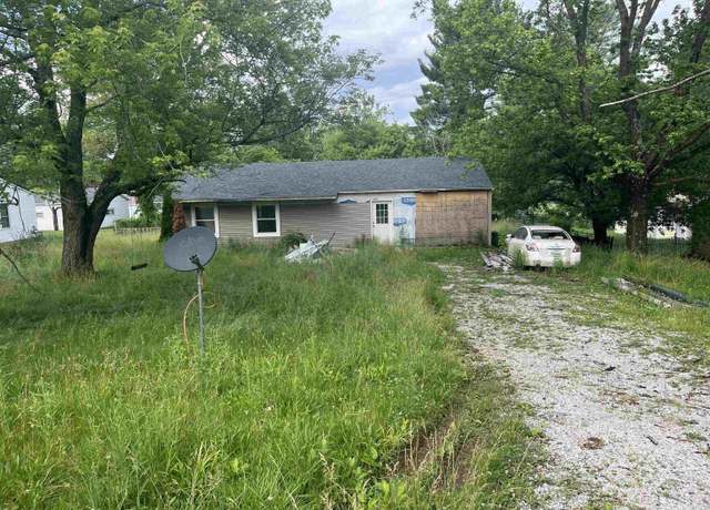 Property at 407 E Chester Dr, Ellettsville, IN 47429, 3 beds, 1 bath